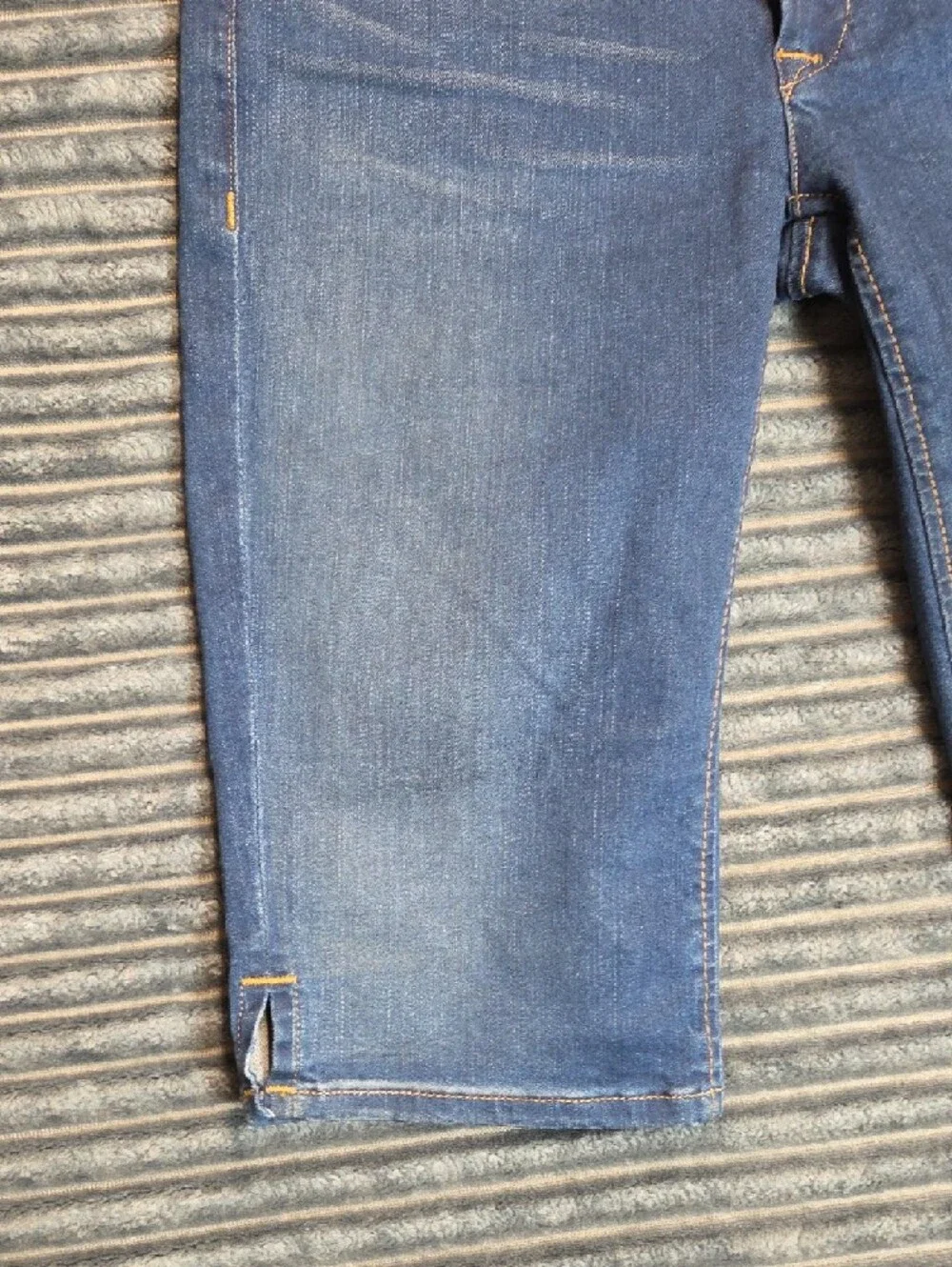 Hudson Jeans Indigo Cropped Denim Shorts with Side Slits